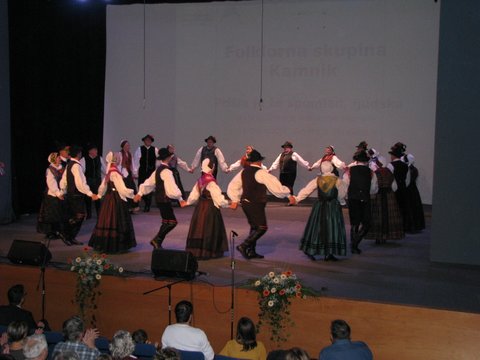 FOLKLORA_KAMNIK_1_-_letni_koncert-001