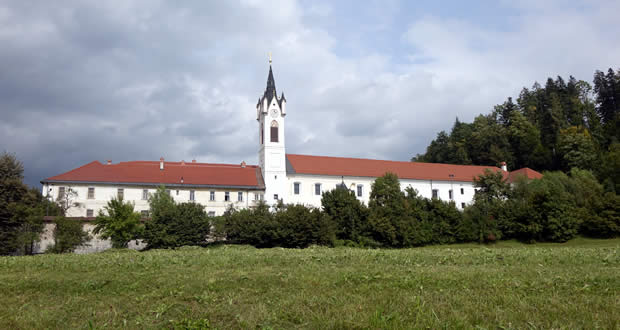 samostan mekinje